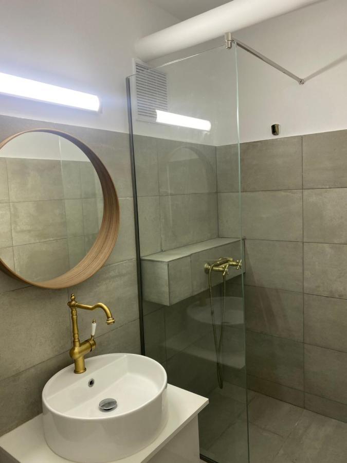Apartament Lisa คอนสตันซา ภายนอก รูปภาพ